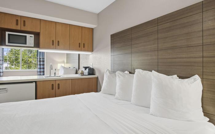 Sonesta Essential Hotels Blue Springs