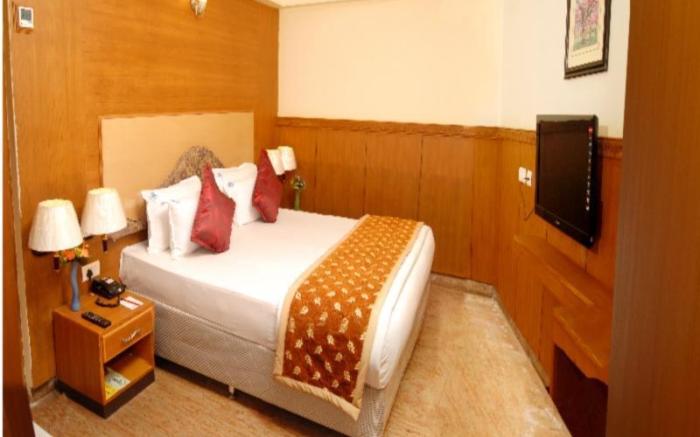 Hotel Raj