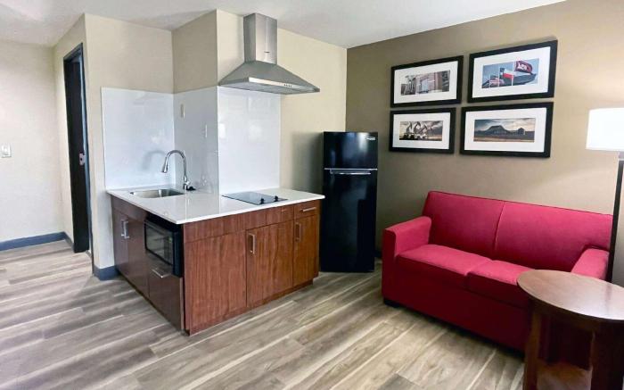 Hawthorn Extended Stay by Wyndham College Station South