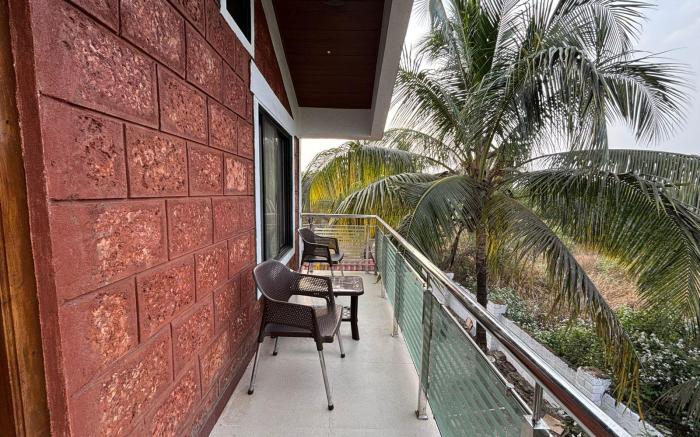 COASTAL BREEZE RESORT