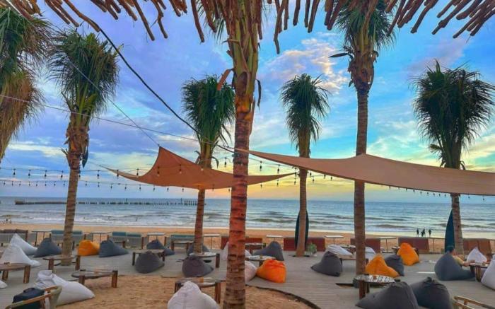 Near the swimming pool near the beach, Novaworld Phan Thiet, Binh Thuan