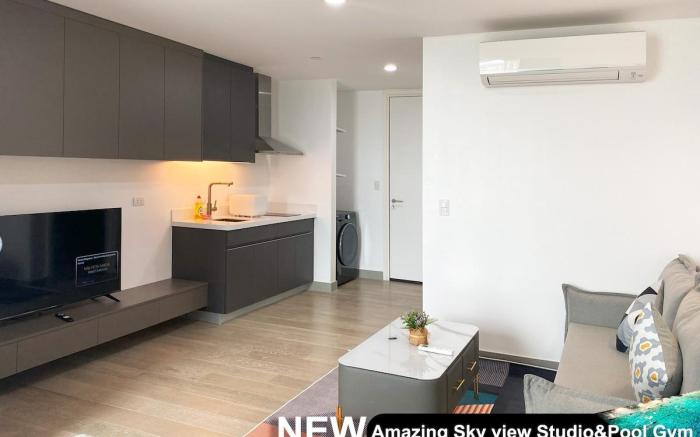 Amazing Century Spire Makati High Floor View 4622