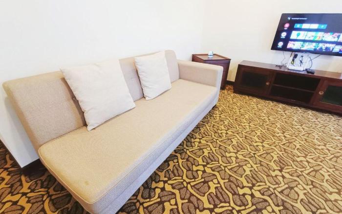 1-81 Riviera 2BR 4pax Private Suite - YouTube/WiFi