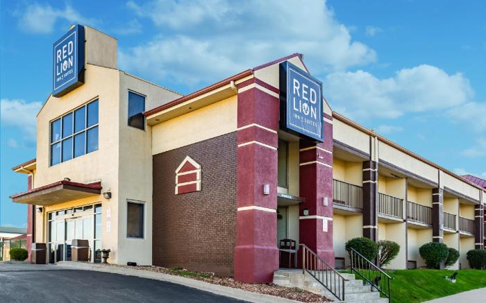 Countryside Suites Kansas City Independence I-70 East Sports Complex Hotel