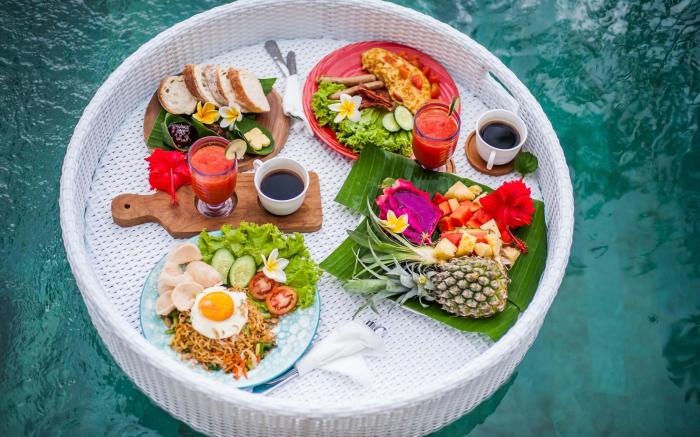 Float in the Pool of a Magnificent Villa