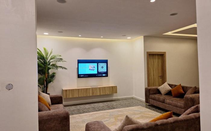 NPJ 4 Bedroom Fully furnished Apartment in Uyo