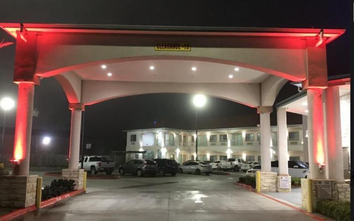 Americas Best Value Inn and Suites IAH Airport North