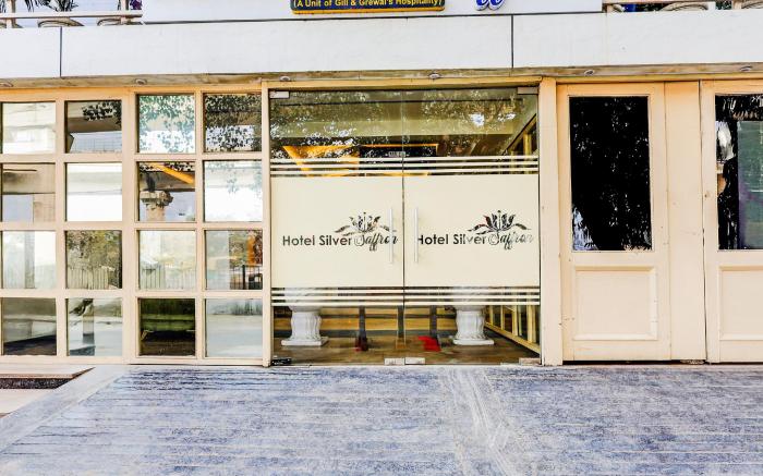 Super Townhouse Hotel Silver Saffron