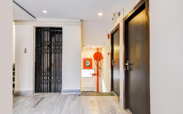 Super Hotel O Sarat Bose Road formerly Shree Guest House