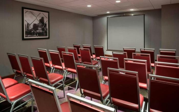 Four Points by Sheraton Boston Logan Airport Revere