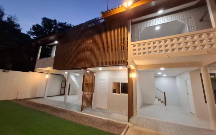 BROWN HOUSE