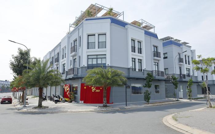 Lá Riverside Boutique Hotel