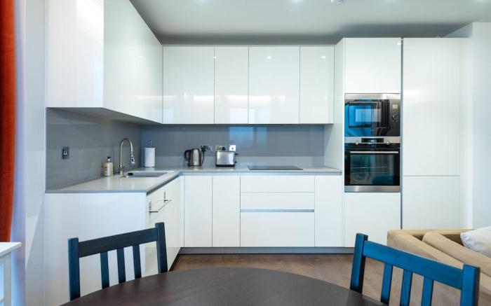 Lexington Suite Devereux Residences