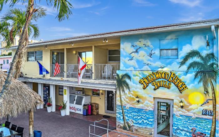 Hollywood Beach Seaside