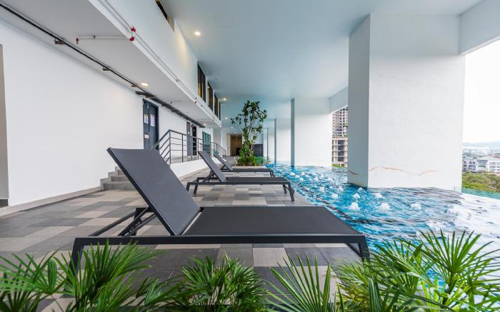 Edumetro FamilySuite 8Pax Pool 13
