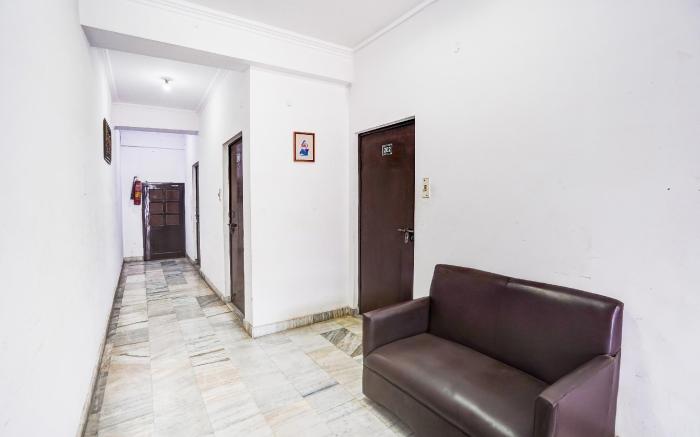 Super Hotel O Tyagi Road Near Prince Chowk