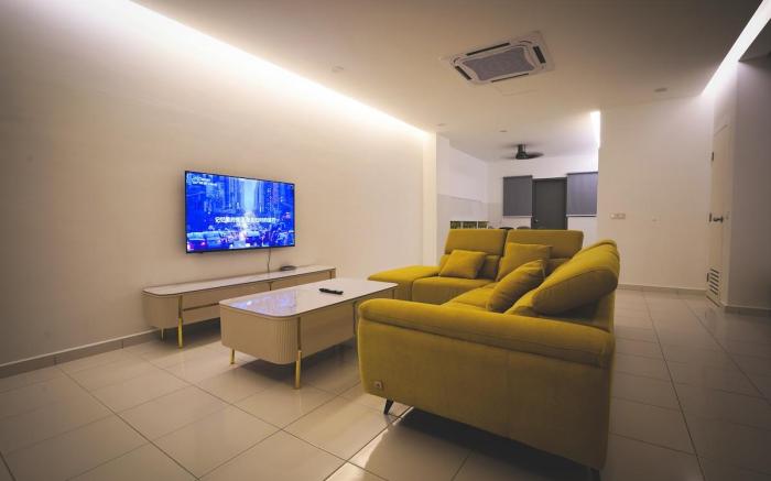 H+M Residence I+ Setia City Convention