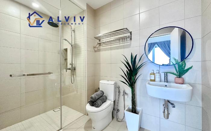 NEW! The Apple Residence I 2-3BR I Game I 5min Jonker - Managed by Alviv Homestay