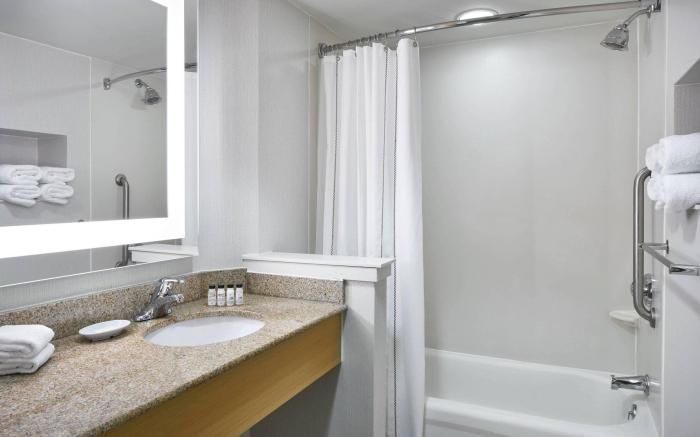 Delta Hotels by Marriott Norfolk Airport