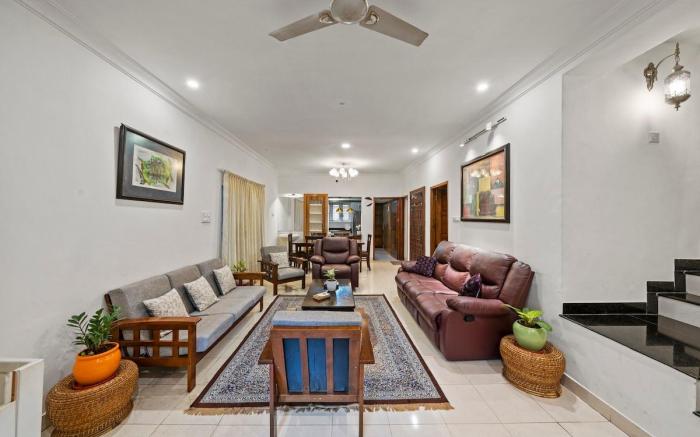 Cascade Castle Spacez Luxury Villa Homestay
