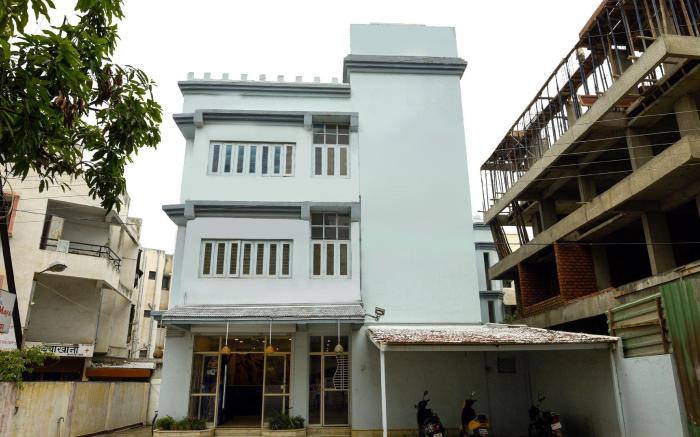 OYO 15199 Hotel Shree Maya