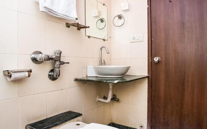 OYO 1743 Hotel Neelkiran