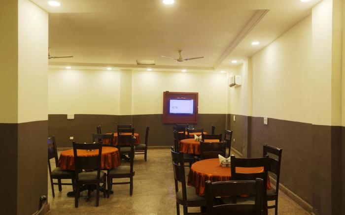 Hotel Ark Wood At Airport