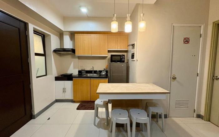 Sky-high condo in Camella NP