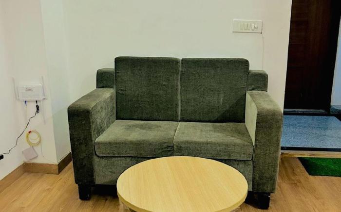 Entire Studio Apartment in Noida by Pearl Castle