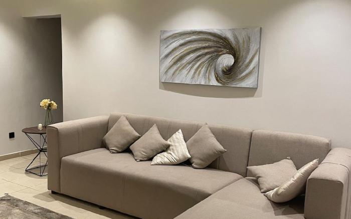 Quiet and Elegant Self-Instrument Apartment