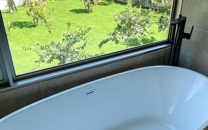 Luxury Pool Villa HUGE Garden w/ Kids Playground