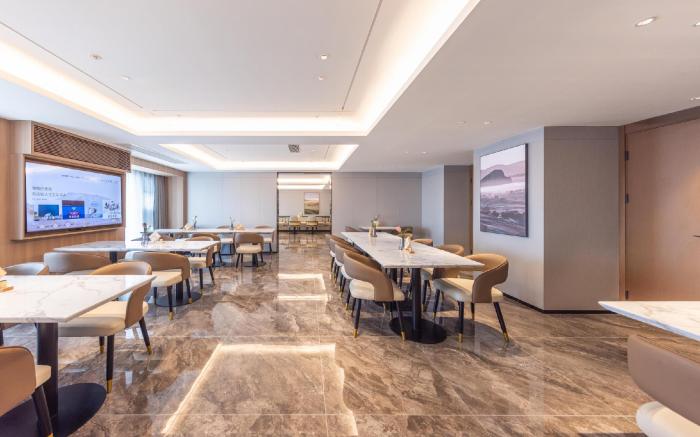 Atour Hotel Changsha Wanjiali Square Gaoqiao North Metro Station