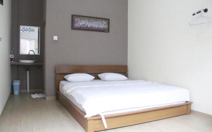 Bu Sepuh GuestHouse