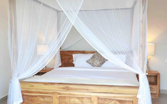 Wonderful designer villa huge garden near Samadi