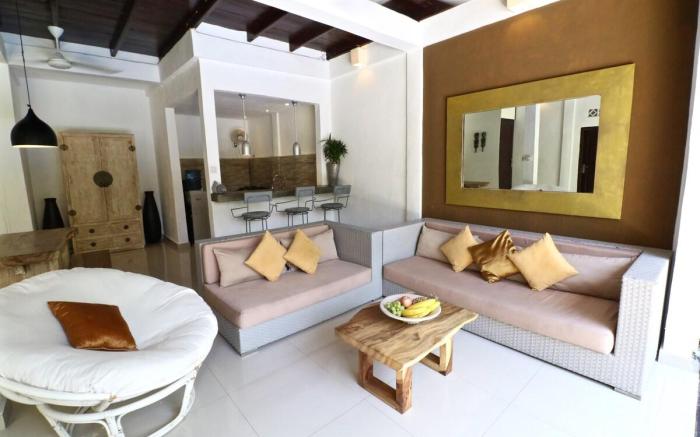 Private villa w. pool near 66 in Seminyak