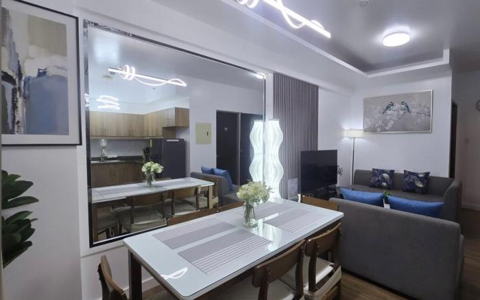BRISTLE RIDGE COMFY WITH FREE PARKING AND BALCONY