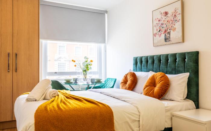 Kensington High Street Suites