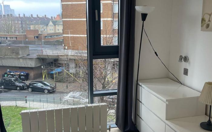 Sleek 3-BR flat in Southwark, Borough | The Shard