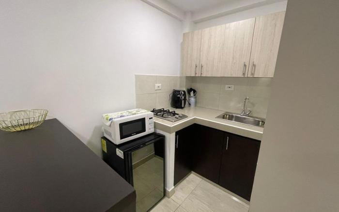 H202-Apartaestudio loft en la Castellana Norte