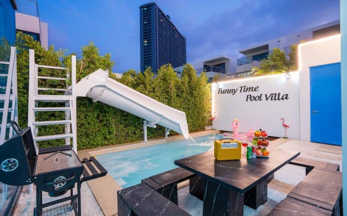Funny Time Pool Villa