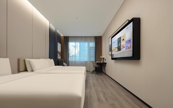 Atour Hotel Qingdao May Fourth Square MixC