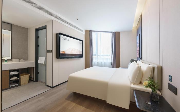Atour Hotel Qingdao May Fourth Square Maikaile