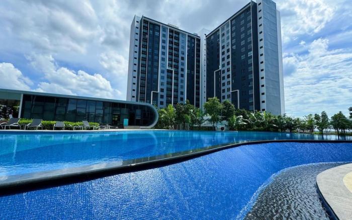 Gamuda Cove Jungle view Splash Mania Air-Con Suite