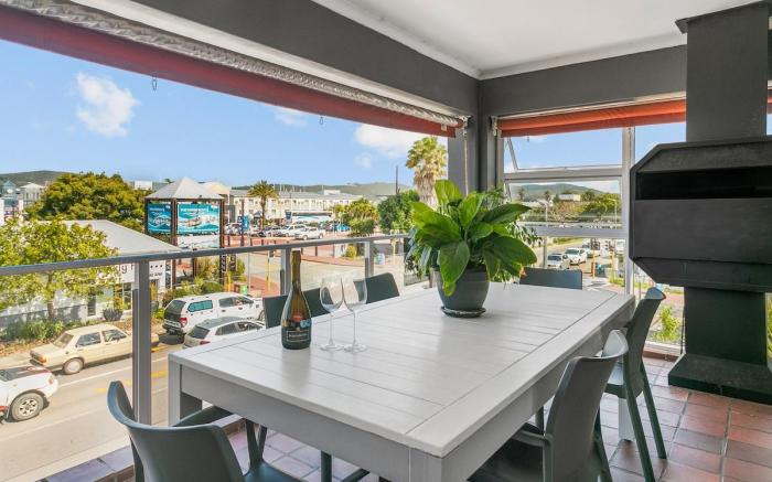 Waterfront Retreat- GR1