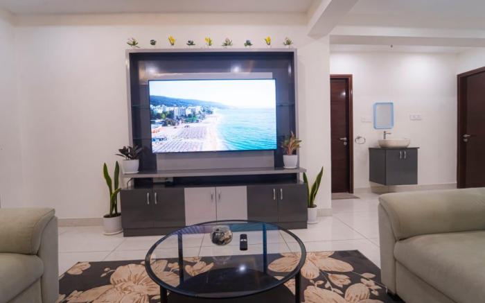 Luxurious 3bhk home stay with ORR view