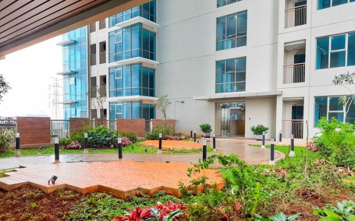 Modern 2BR Apartment Tamansari Iswara By Travelio