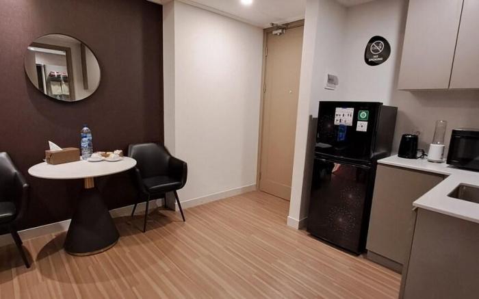 Gold Coast pik | 1 br |netflix | sofa bed |London