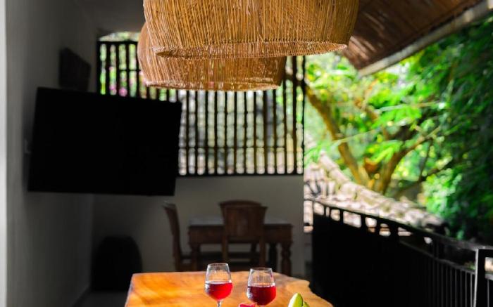 Bali Invest Living - Superior Room 8 (2nd floor)