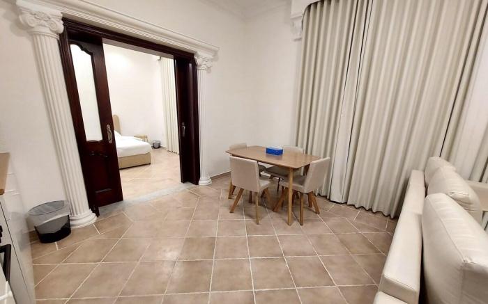 HARF22-101-01 1br apt in AD