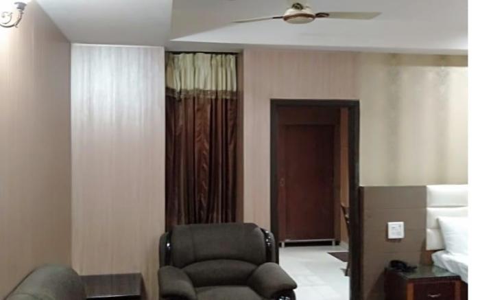 Hotel Randhawa International